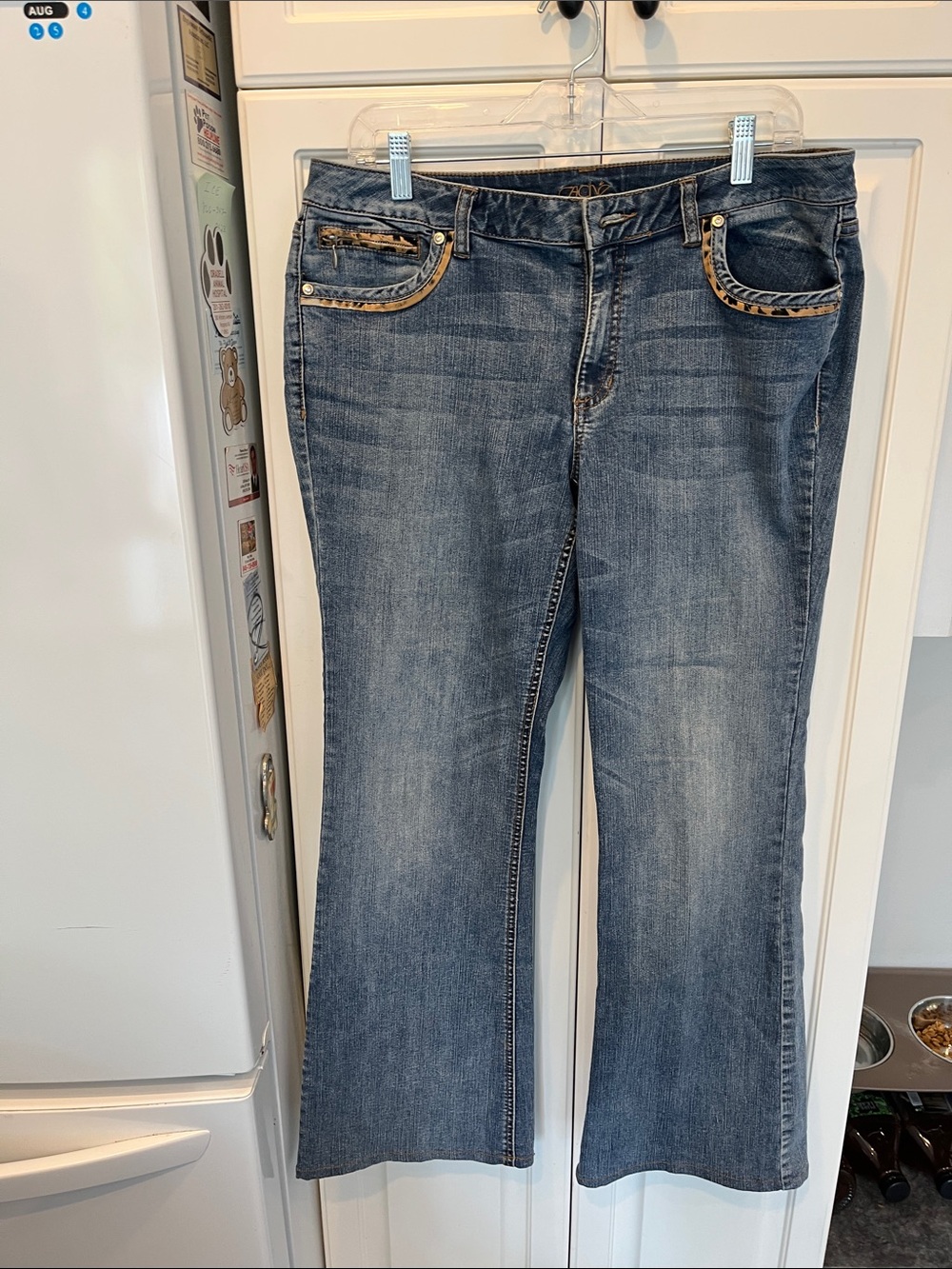 Cache Wide Legs Jeans Size 12
Animal Trim